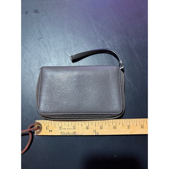 Marc by Marc Jacobs Gray Pebbled Leather Zip Around Wallet Wristlet - Picture 1 of 4